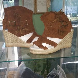 Woman sandals size 9.5